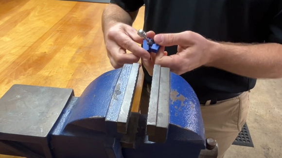 Adjusting a Fitting on a Spiegler Line