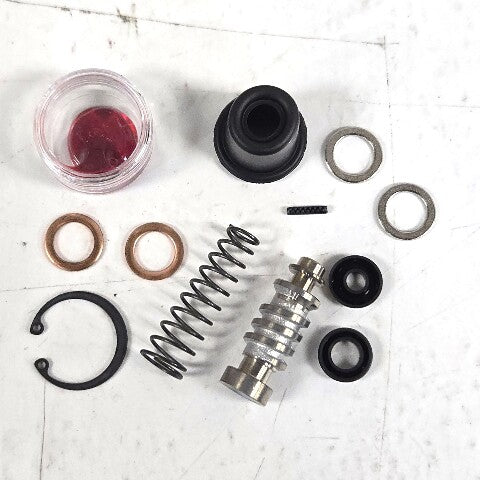 Rear Master Cylinder Repair Kit for Harley Davidson XL 07-13